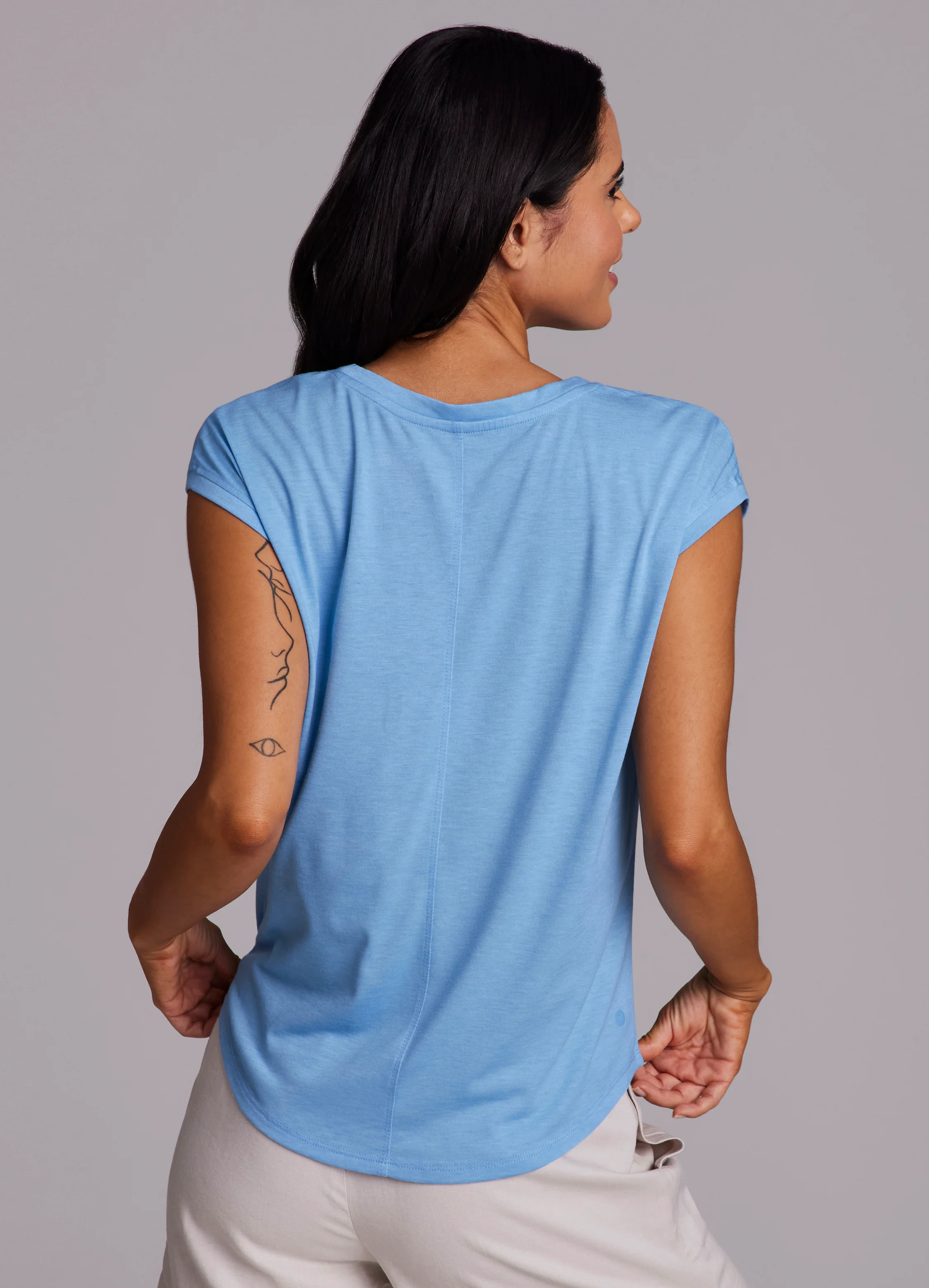 Breezy Hi Low Tee - Image 12