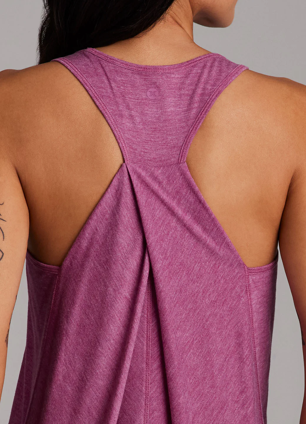 Relaxed Twist Back Tank Top - Image 28