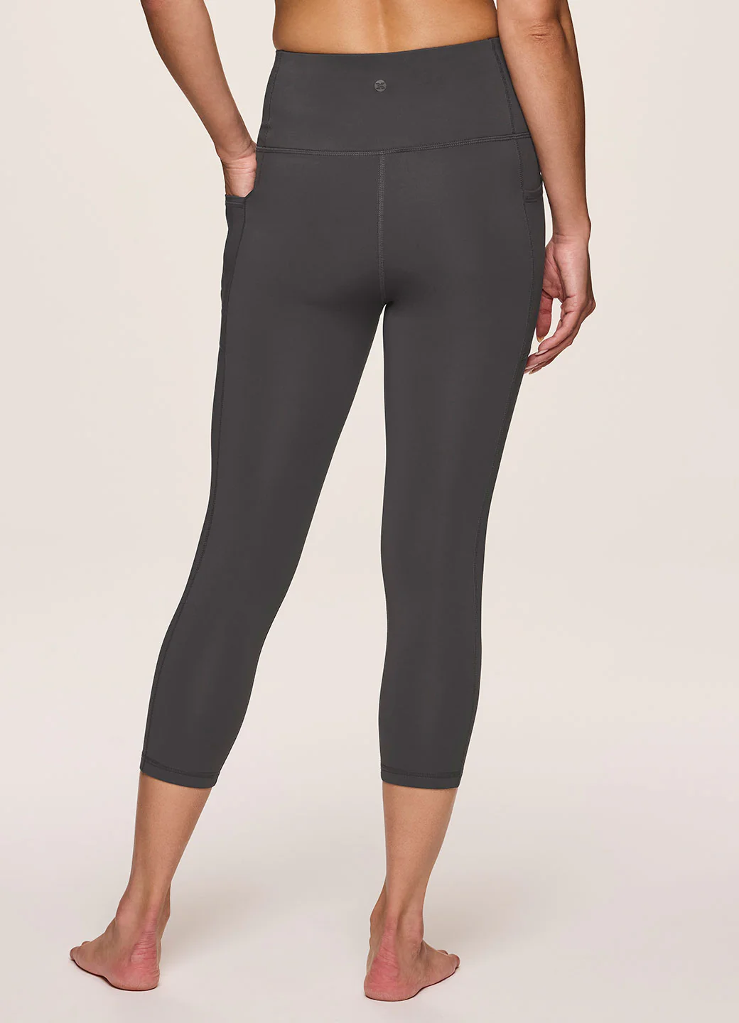 Tech Flex Ultra Hold Capri - Image 21