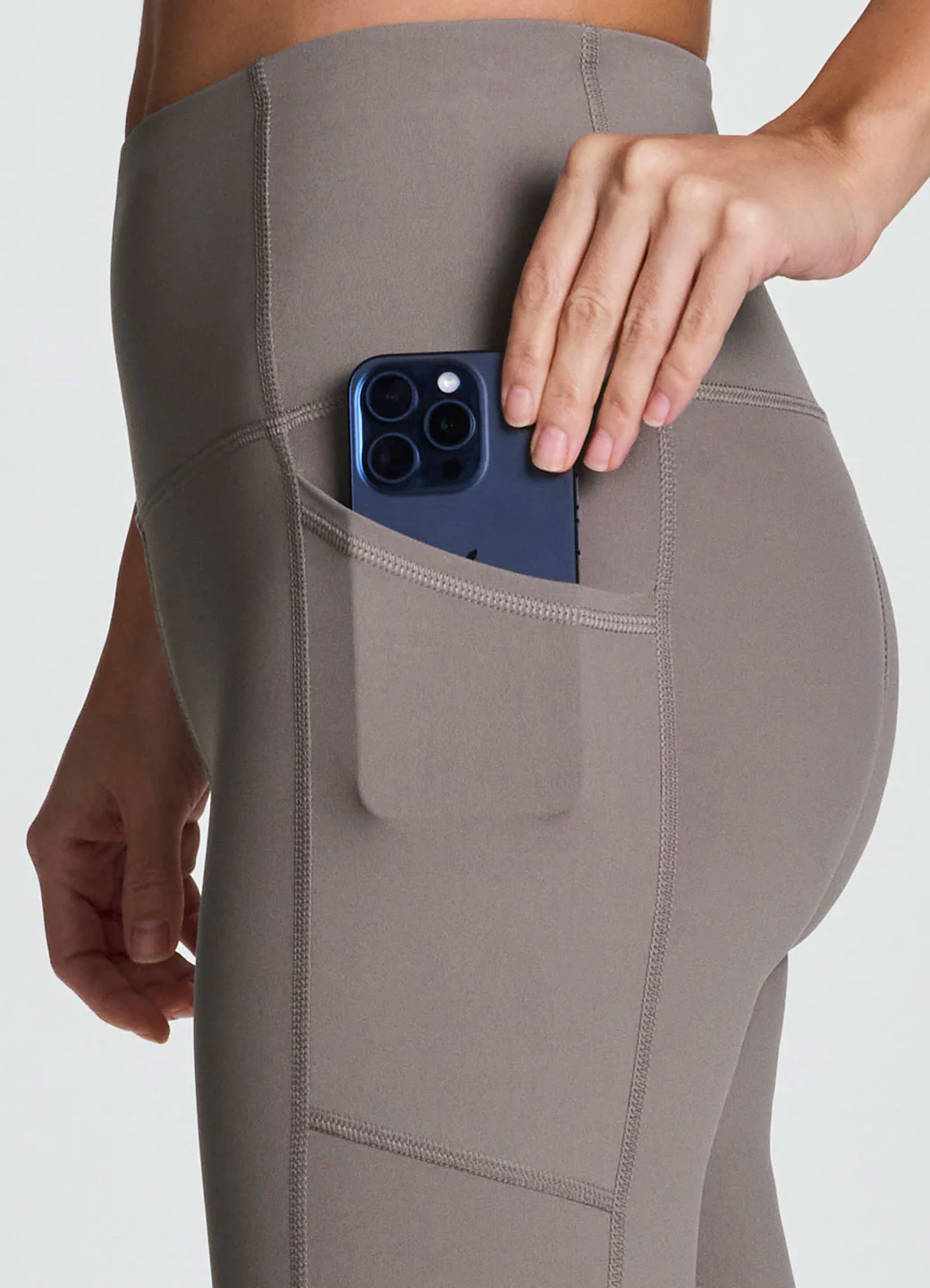 Tech Flex Ultra Hold Capri - Image 4