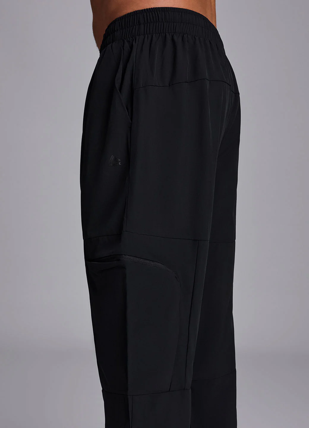 Venture Zip Pocket Jogger - Image 10